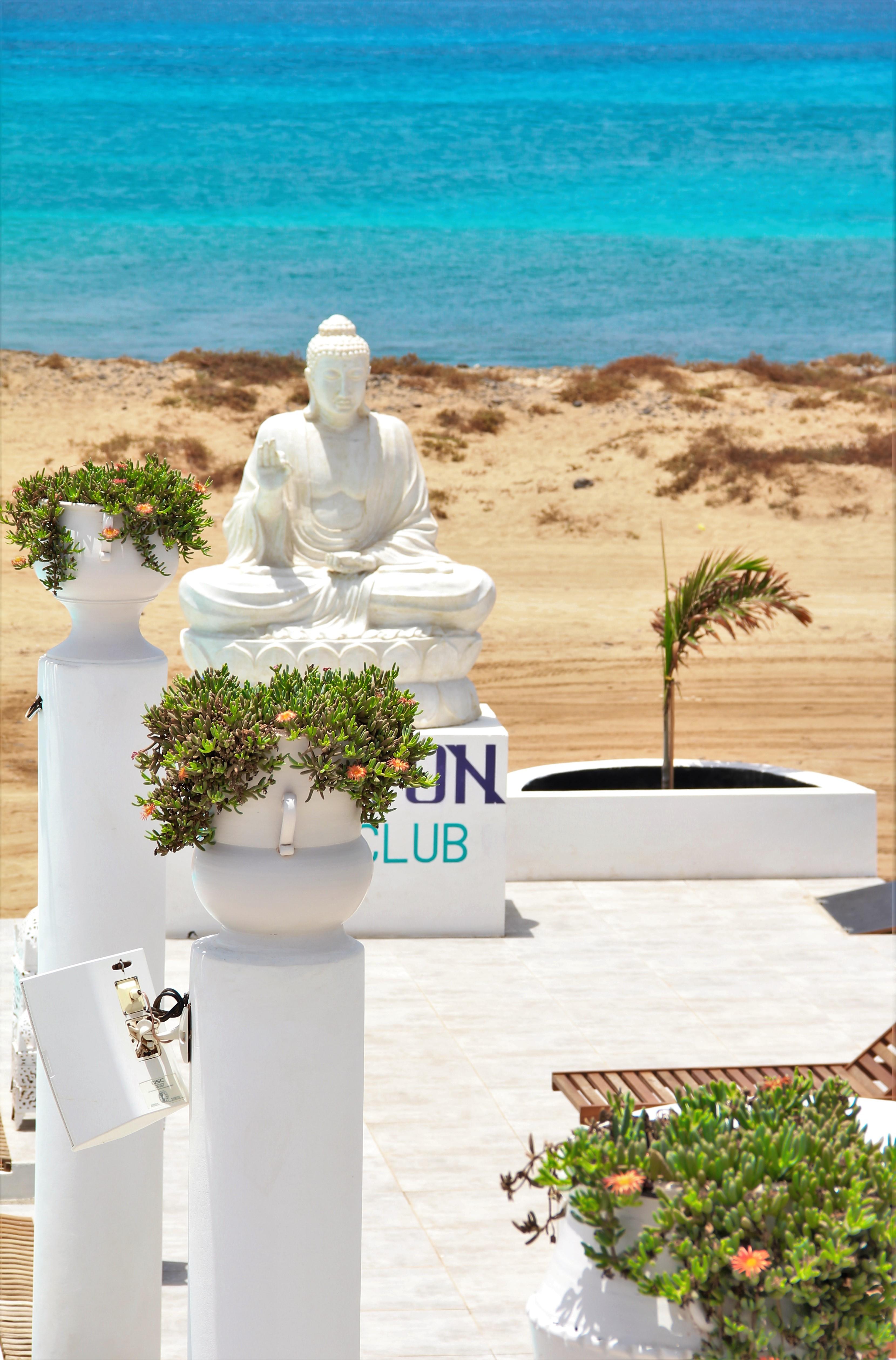 Hotel Livvo Budha Beach Santa Maria Exterior photo