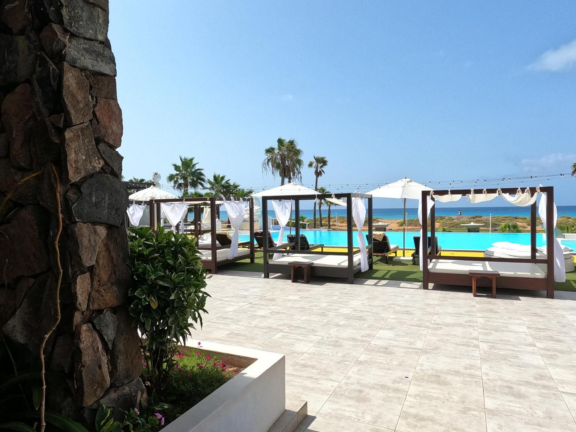 Hotel Livvo Budha Beach Santa Maria Exterior photo